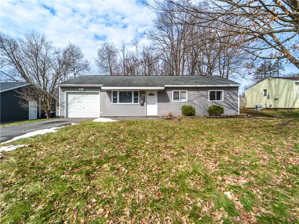 415 Deland Dr, Utica, NY 13502