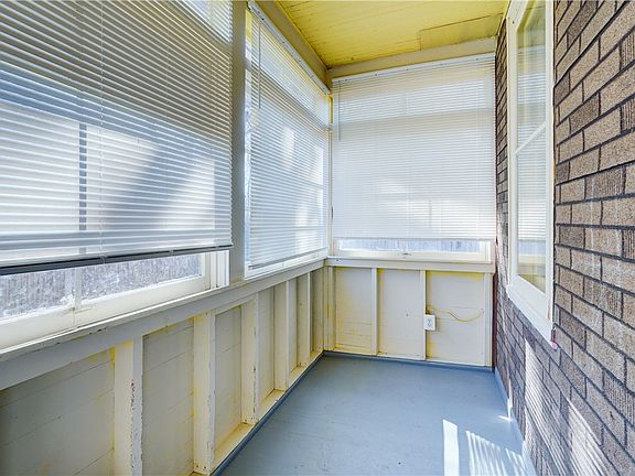 2nd image of 7 Rugraff St