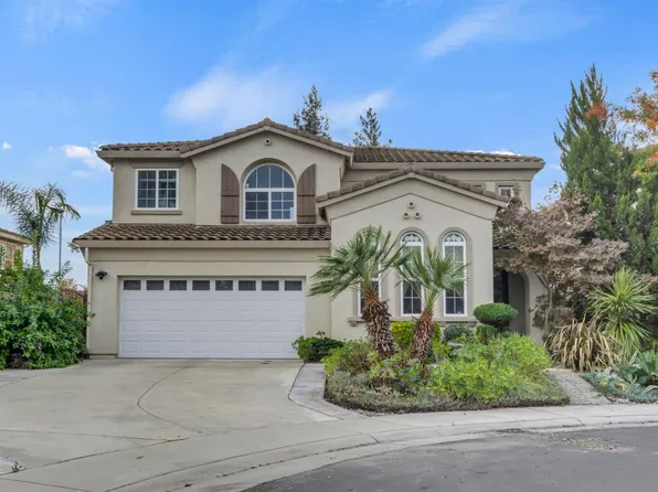 4920 Van Steyn Ct, Elk Grove, CA 95757