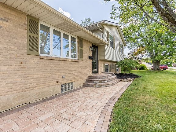3rd image of 926 Taylorsview Dr