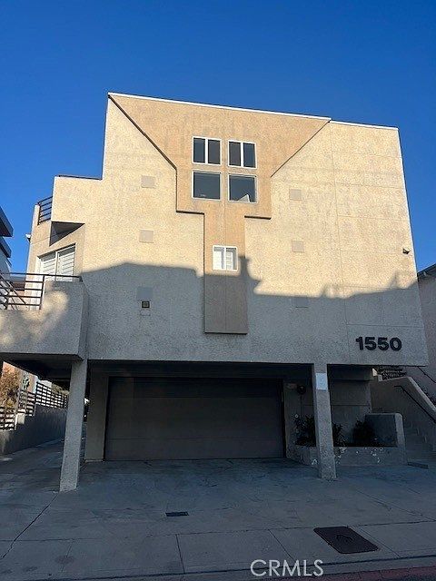 1st image of 1550 Loma Dr APT A