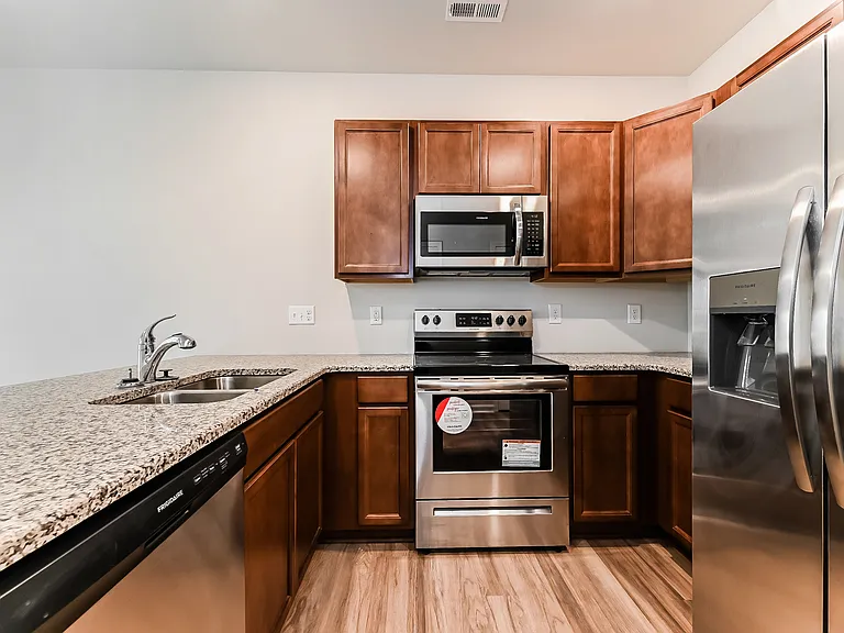 7280 Bellacroft Dr — Photo 12