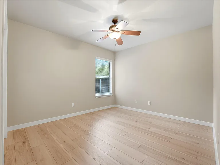 1004 Downridge Dr — Photo 18