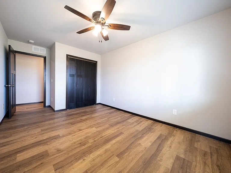 568 4th Circle Dr SE — Photo 15