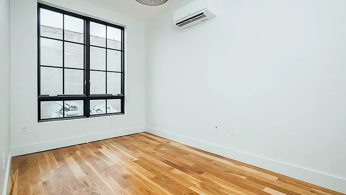 Rented by Nooklyn NYC LLC | media 30