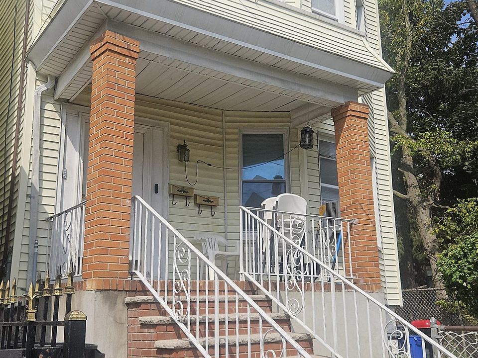 1st image of 17 Bayside Pl