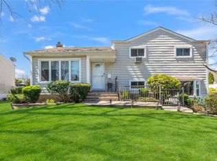 15 Walter Ave, Massapequa, NY 11758
