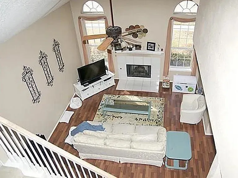 Building Photo - 7900 Squire Ln