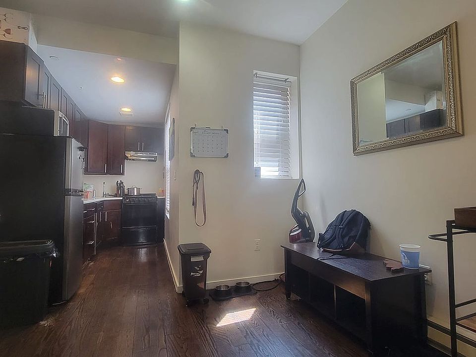 1st image of 950 Nostrand Ave #3