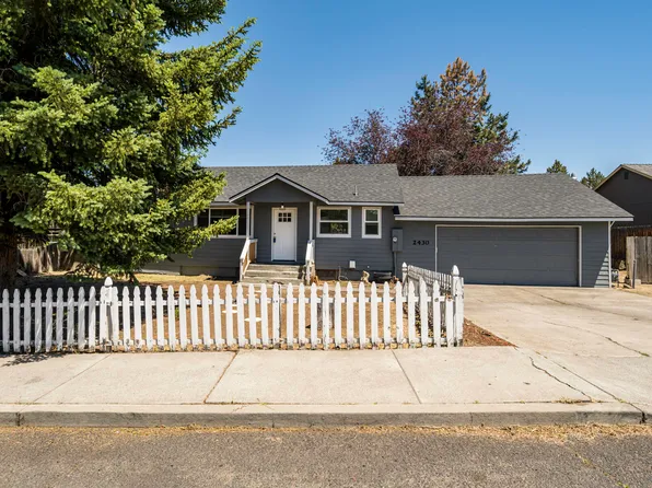 2430 NE Moonlight Dr, Bend, OR 97701