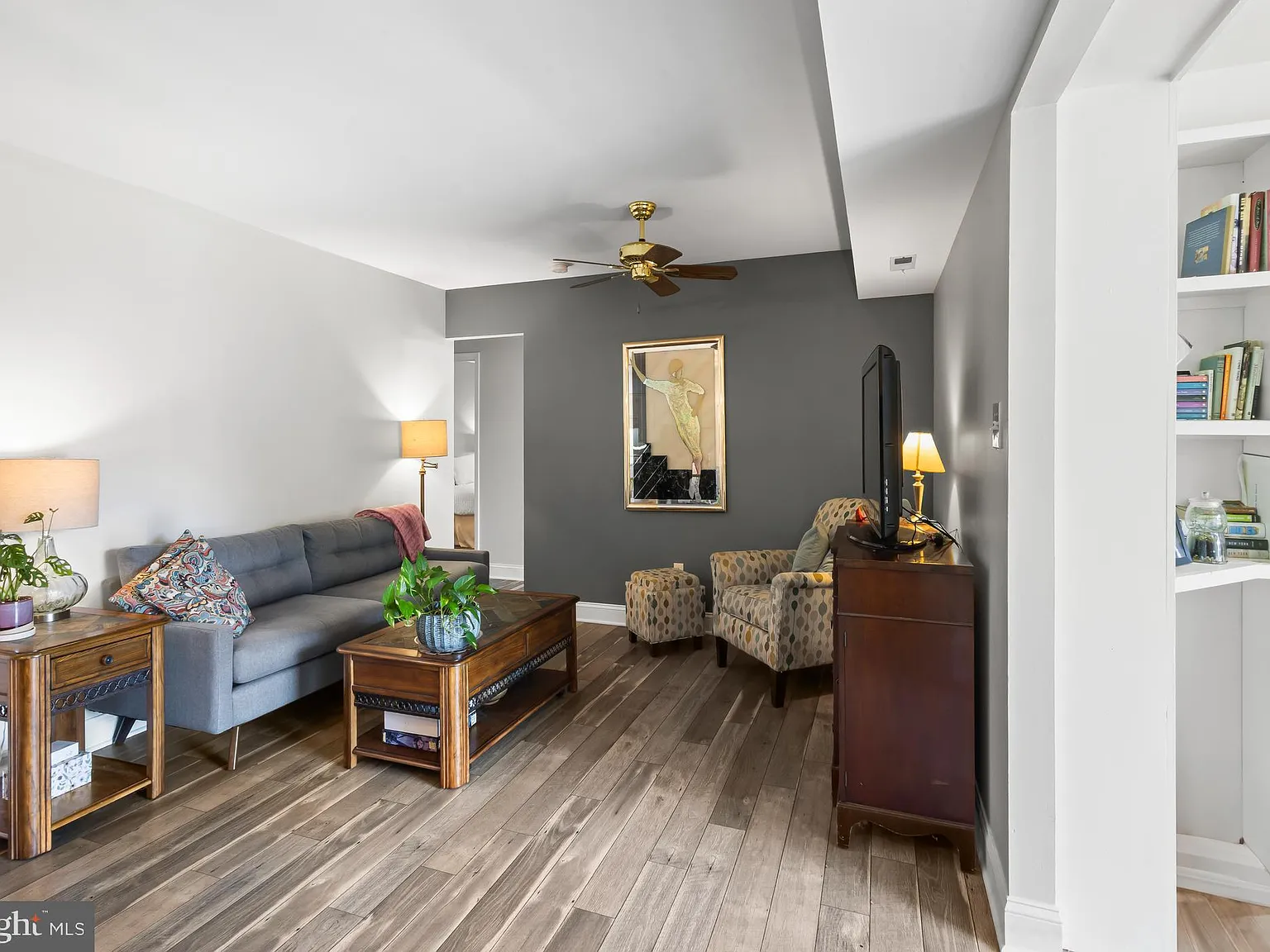 2 bed, 1020 sqft, $2,200 — Photo 3