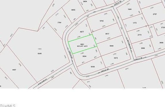 4th image of 531 Circle Dr
