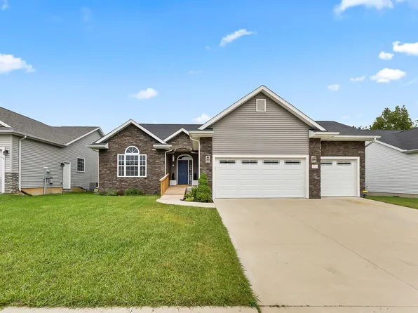 2671 Pine Cone Ln, Warsaw, IN 46582