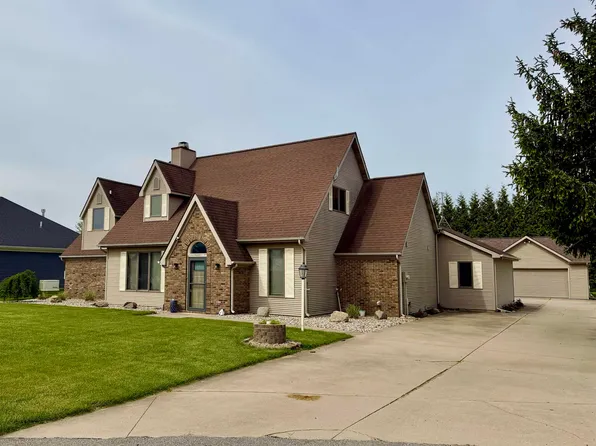 335 Lane 230 Jimmerson Lk, Angola, IN 46703