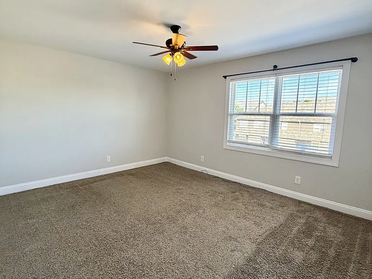 127 Portico St — Photo 14
