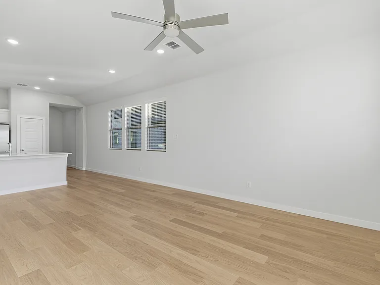 3912 Sandstone Dr — Photo 5