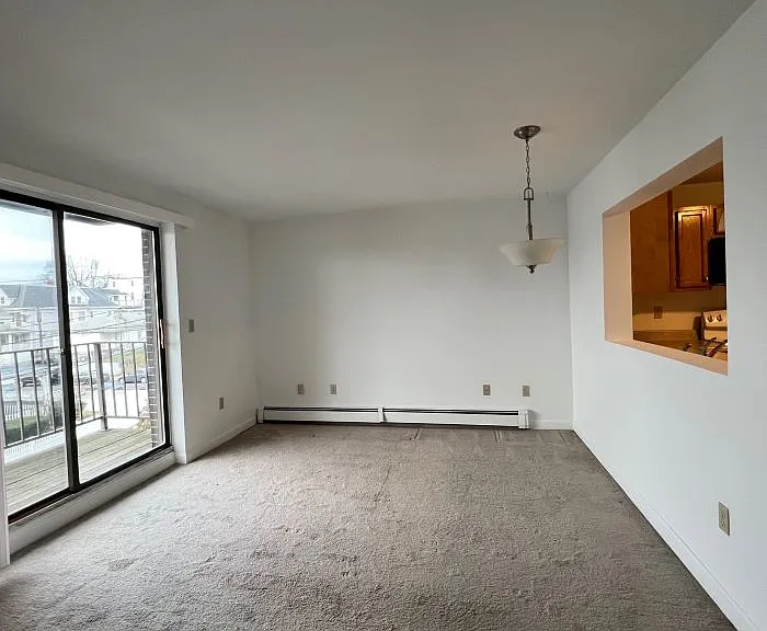 45 Eleanor St #15 — Photo 6
