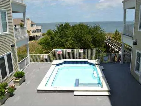 3800 Dupont Cir Unit 403, Virginia Beach, VA 23455