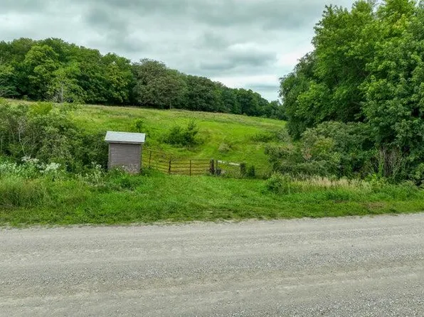 51336 Ashton Rd, Glenwood, IA 51534