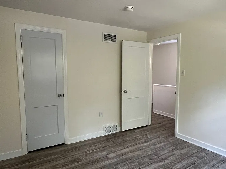 851 Fountain Ave — Photo 12