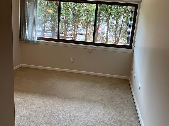 5th image of 1 Carey Cir APT 109