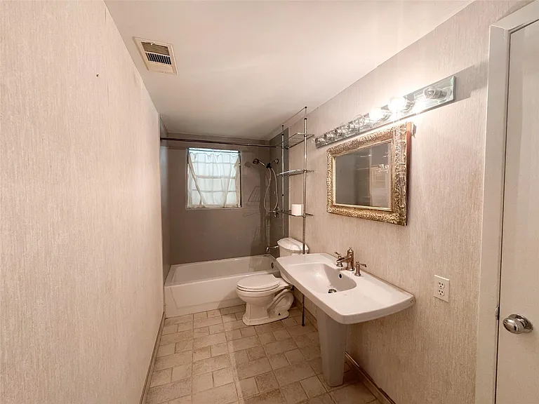 15331 Lake Lamond Rd — Photo 20