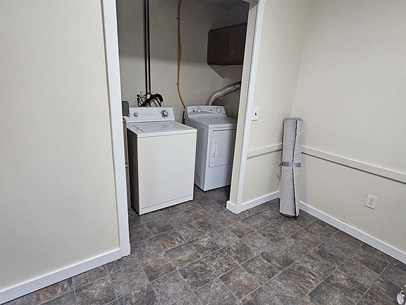 3rd image of 32512 Newago St