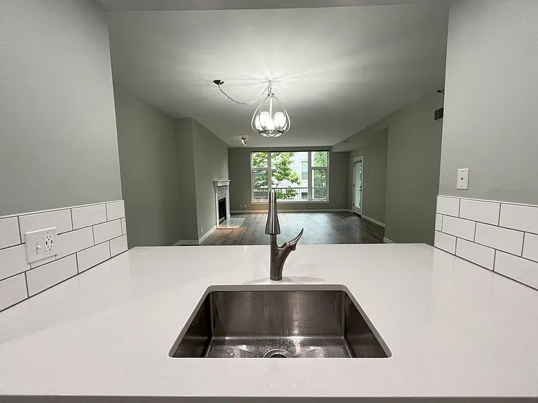 1730 S Harbor Way #303 — Photo 8