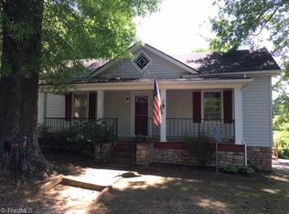 122 Hickory St, Eden, NC 27288