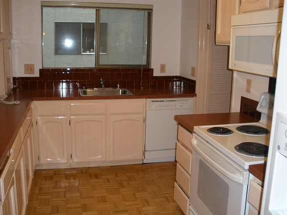 5th image of 5862 NE Park Point Dr