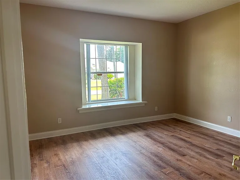 20 Woodfield Dr — Photo 14