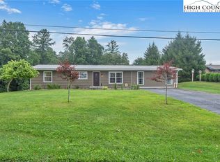 863 Nikanor Rd, West Jefferson, NC 28694