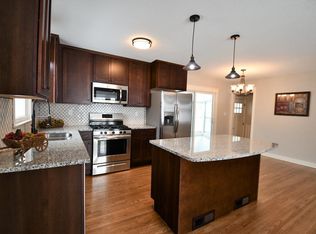 2297 7th Ave E, North Saint Paul, MN 55109