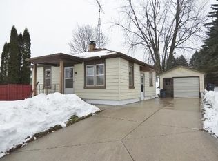 1908 Clark Dr, NEW HOLSTEIN, WI 53061