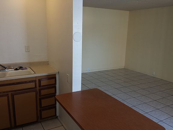 3rd image of 3729 Royal Crest St APT 2