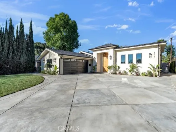8825 Sophia Ave, North Hills, CA 91343