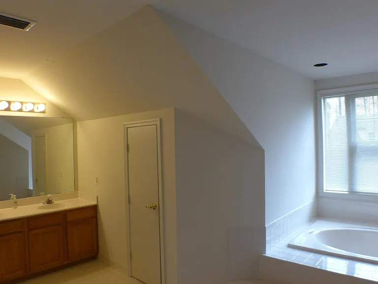 10008 Manor Pl — Photo 27