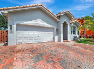 2287 NW 72nd Ter, Pembroke Pines, FL 33024