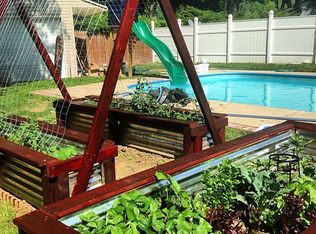 175 Shawnee Est, Winfield, WV 25213