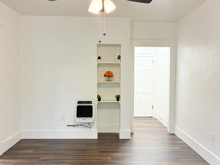 416 E Dewey Pl #5 — Photo 5