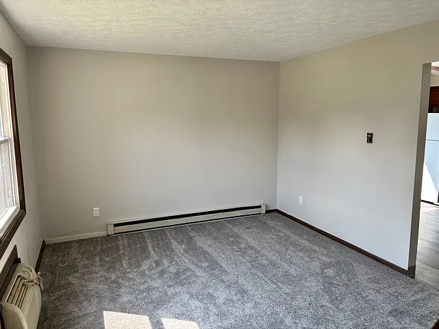 2 bed, 1.5 bath, $1,050 — Photo 3