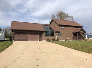 108 Colony Dr, Cherokee, IA 51012