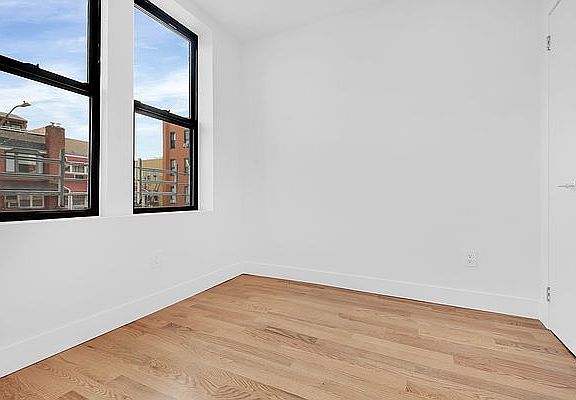 5th image of 34-44 32nd St #3A