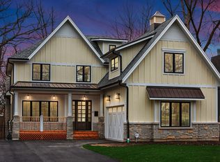 840 Grove St, Glencoe, IL