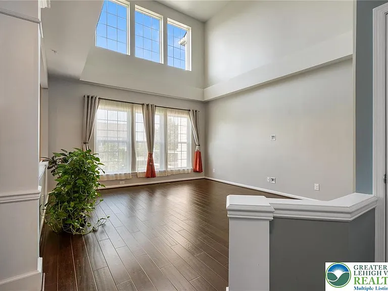 8455 Starling Rd — Photo 4