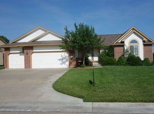 11534 E Pine Meadow Ct, Wichita, KS 67206