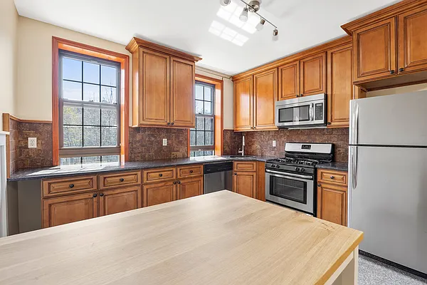 Rented by SPiRALNY | media 18