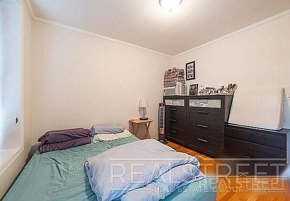 5th image of 479 Hicks St #8