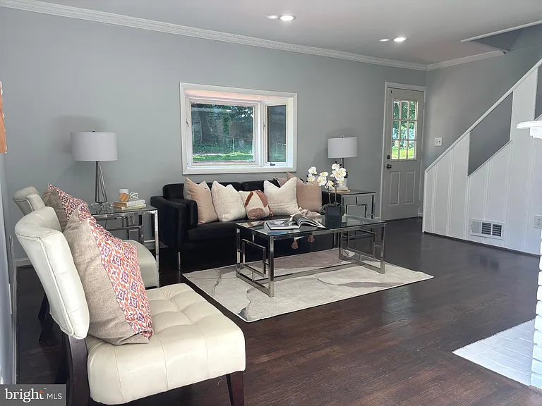 5702 Denfield Rd — Photo 5