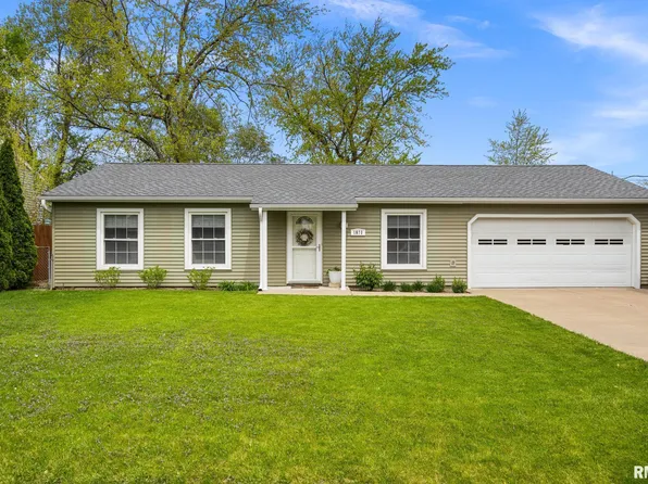 1870 Linsley St, Washington, IL 61571
